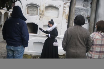 También se crean personajes de la época de la colonia. Agrupación Quito Eterno.