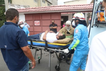 El herido fue llevado a una casa de salud.