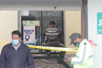 La Unidad de Criminalística continúa con las investigaciones del caso.