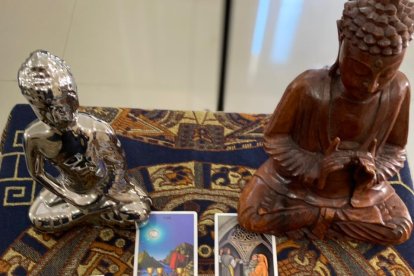 Los videntes interpretaron las cartas y las energías del Tarot a horas del comienzo de la jornada electoral.