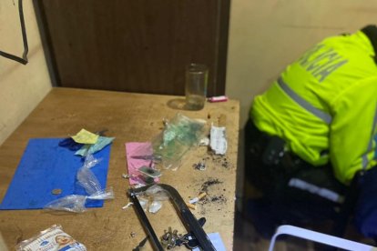 Esta sierra habría utilizado el sospechoso para cortar los miembros de la joven.