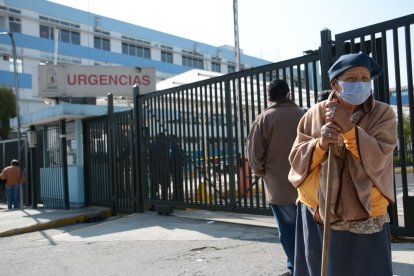 La llegada de pacientes a los hospitales es desmesurada y hay listas de espera.