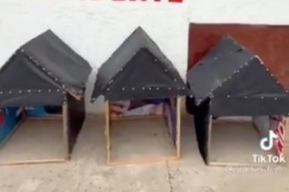 Las casitas confeccionadas por Palta rescata, en Loja.
