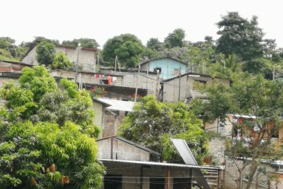 La vivienda intervenida por la Policía queda ubicada en una zona marginal de Guayaquil.