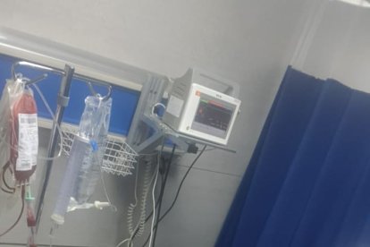 La cantante permanece hospitalizada en una clínica de Quito.