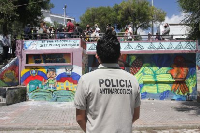 El parque mirador de San Juan era un punto de venta de drogas al menudeo. Policías Antinarcóticos recuperaron el sitio.