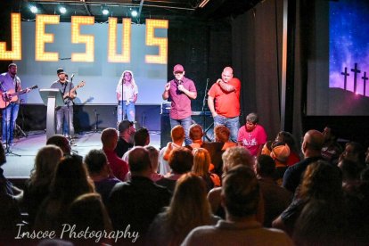 El artista es líder de una iglesia hace poco más de seis años.