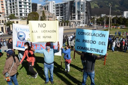 Los transportistas se reunieron en el parque El Arbolito.