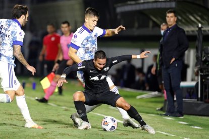 Bragantino y Emelec se enfrentan por Copa Sudamericana.