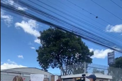 El domingo pasado salieron a las calles con pancartas para quejarse de la situación.