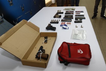 Las evidencias fueron mostradas durante una rueda de prensa.