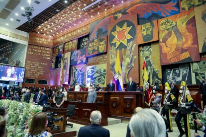 Guillermo Lasso hace el juramento como nuevo presidente de la República.
