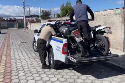 Dos motos fueron localizadas y se indagará cuál fue utilizada en el crimen.
