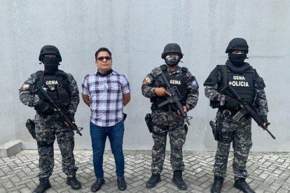 Detienen a un fiscal del caso de la joven asesinada Lisbeth Baquerizo.