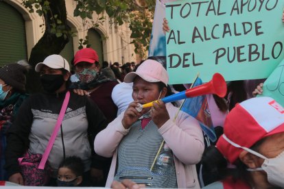 Simpatizantes de Yunda llegaron al centro para apoyarlo.