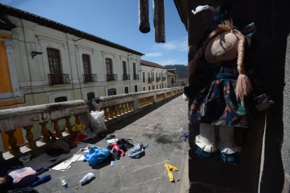 Algunos habitantes de calle que viven cerca dicen  que las almas les quitan las cobijas.