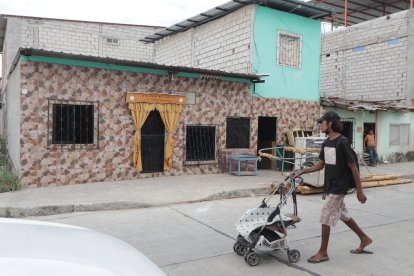 George Roberto Ronquillo Villacreses fue asesinado en el exterior de su domicilio cuando merendaba.
Agencia (ag-extra)