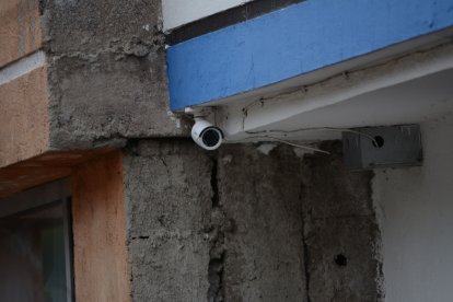 Esta cámara registró el momento de la huida de los sospechosos.