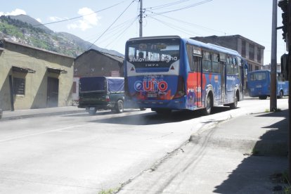 La transportación debería tener un cambio,  según un especialista.