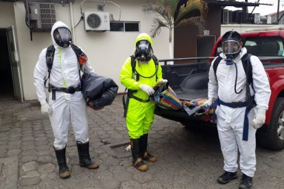 Personal especializado tuvo que hacerse cargo de una situación insólita en el centro de salud.