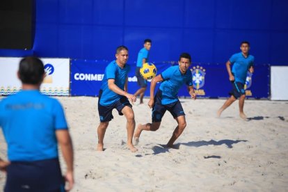 Daniel Cedeño, delantero de Ecuador.