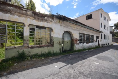 La casa abandonada está ubicada en La Recoleta, centro de Quito.