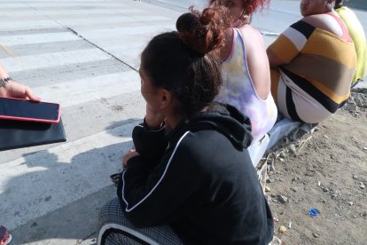 La madre del niño, una adolescente de 16 años, estaba consternada.