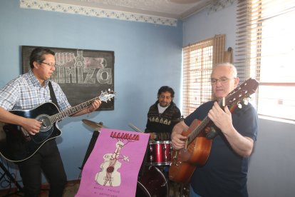 Ni en la cuarentena dejaron de ensayar. Lo hacían por Zoom, incluso grabaron videos.