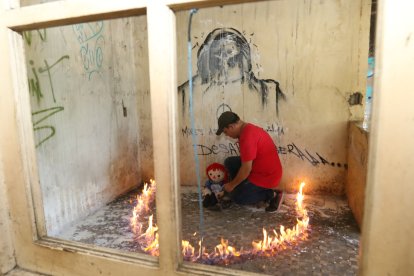 Annabelle en pleno ritual.