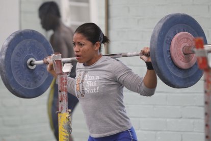Alexandra Escobar no espera dejar la halterofilia.