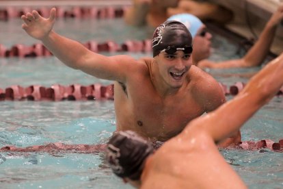 Tomás Peribonio mide 1,85 m.