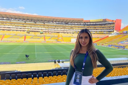 A la periodista le encantan las coberturas de campo.