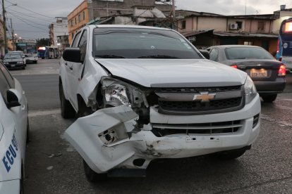 En esta camioneta se movilizaban los sospechosos.