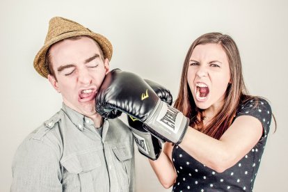 Las peleas, escenas públicas y demás serían parte del día a día de una pareja tóxica.