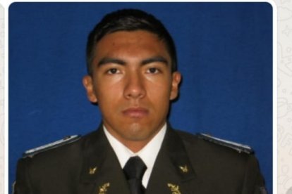 Ángel Santiago Rogel Gavilanes es uno de los policías fallecidos.