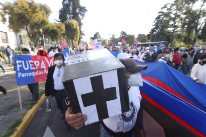 La tarde del martes hubo una marcha para exigir la salida del alcalde de Quito.