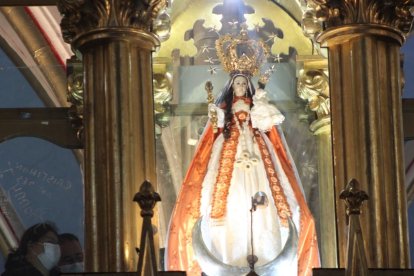 El fervor multitudinario a la Virgen surgió hace 400 años.