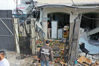 Segundos antes de la explosión un adolescente pasó frente a la casa, pero se salvó.