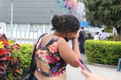 Gabriela Cumbe lloraba el asesinato del padre de sus hijas, Luis Ortiz Delgado.