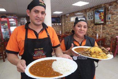 Félix Montiel e Isabel Medina aprendieron los secretos de la menestra trabajando durante varios años en otros locales.