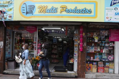 Ciertos negocios, como minimárkets, han abierto en los últimos meses en la zona.