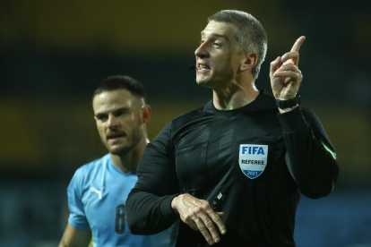 Daronco en el partido de Uruguay vs. Venezuela.
