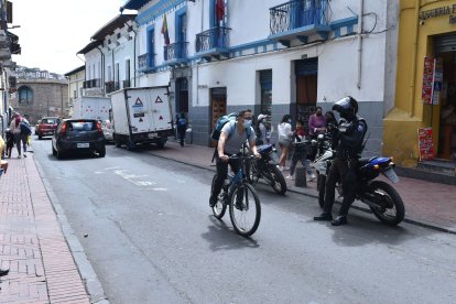 Las señales de tránsito son irrespetadas por los ciudadanos.