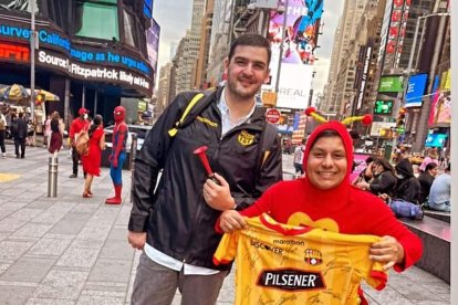 El Chapulín y Aquiles Álvarez, vicepresidente del Barcelona.