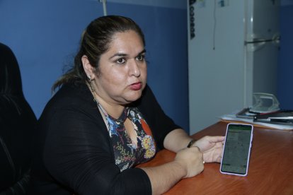 Doris Tierra, dirigente de la cooperativa de buses de la línea 131, dice que no no tienen 'tarjeteros' trabajando para ellos.
