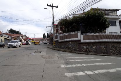 En esta calle agonizó Juan durante más de una hora.