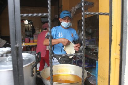 Las empanadas con morocho de Don Armando no han subido de precio desde antes de la pandemia.