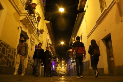 Visitantes en La Ronda.