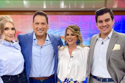 Junto a sus compañeros de RTS.