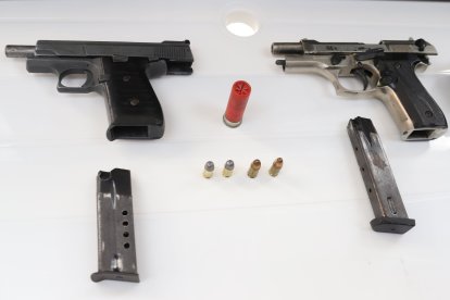 Con la pistola ploma intentaron matarlo, pero la bala se atascó.